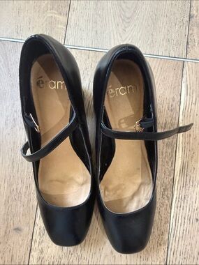 Black Mary Jane Flats with Strap